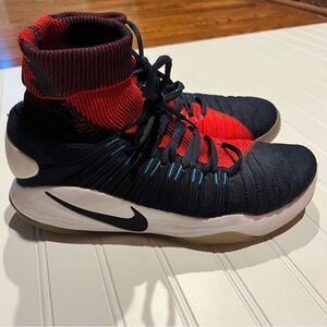 Nike Men’s Basketball Shoes Size 11 Black Red White Sock Collar Zoom